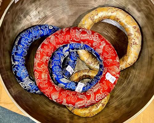 Singing bowls from Nepal - ArsMINERALIS