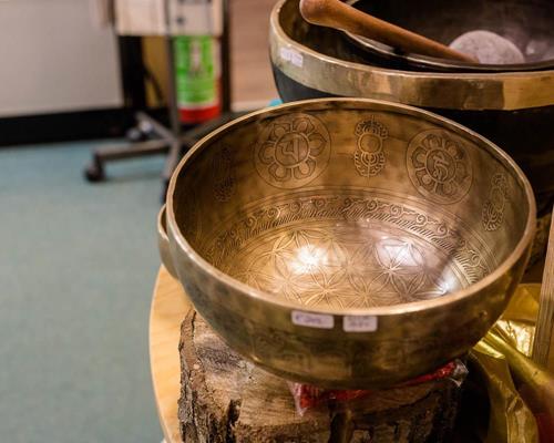 Singing bowls from Nepal - ArsMINERALIS